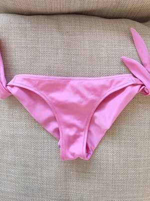 Brazilian bikini bottom pink metallic size M like new