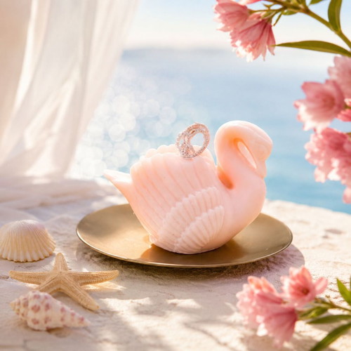 Swan Soy Candle new with rose scent