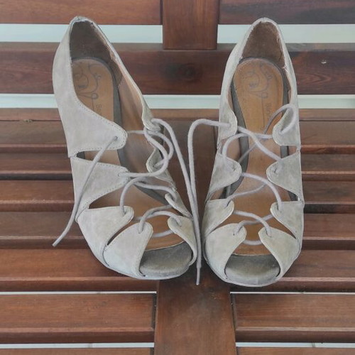 Bershka Suede Cut Out Heels with Laces Size 37 Like New