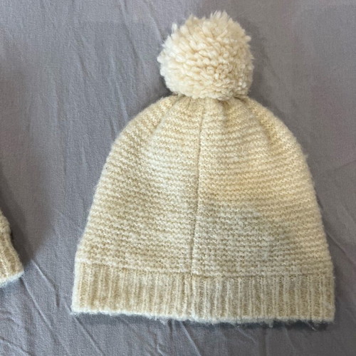 Marks&Spencer hat and gloves set used for 6 months old