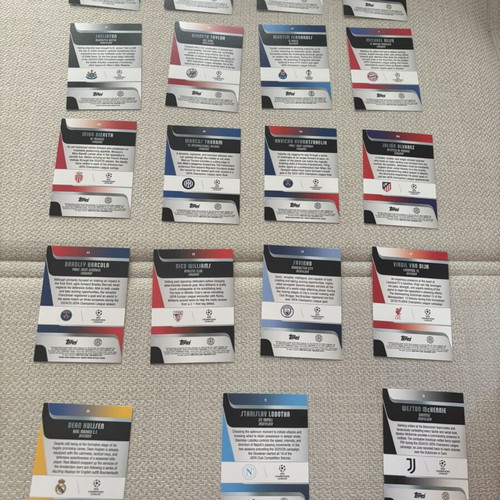 Topps Flagship Edition 2025-26 Base Card lot, like new, 19 cards