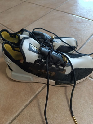 Adidas x Star Wars NMD R1.V2 sneakers like new, size 44, black and white