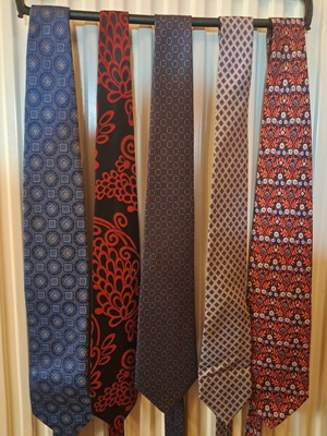 Ties like new, multicolor, pack of 17