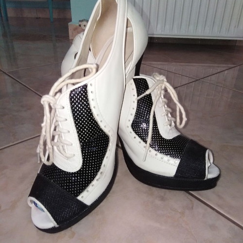 L.A.M.B. high heels used, 12cm heel, white size 39