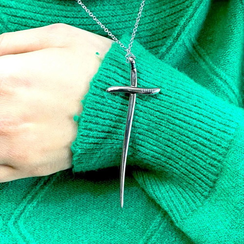 Gavello cross chain 18k used with black diamonds