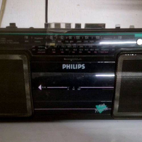 Radio cassette player used with stereo FM-AM sound and battery operation