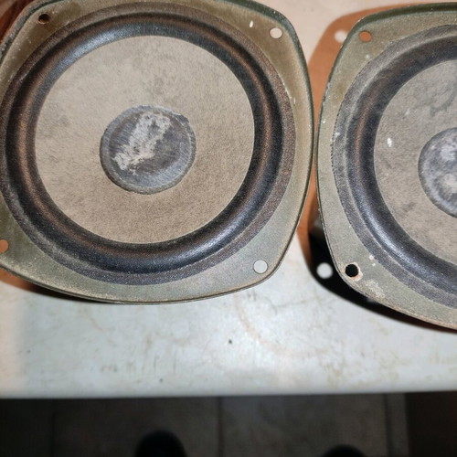 Speakers set used, 2 woofers, 2 midrange, 2 tweeters