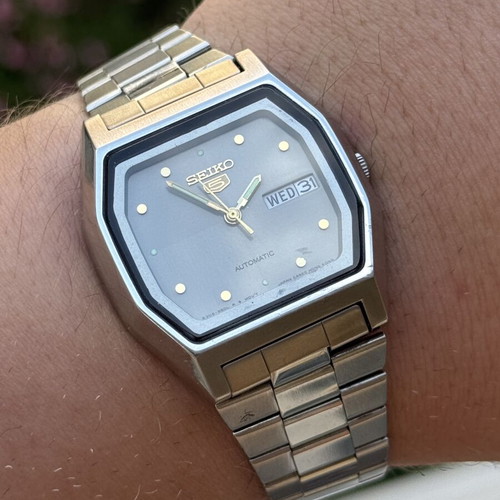 Seiko 5 Automatic Steel Watch like new, gray