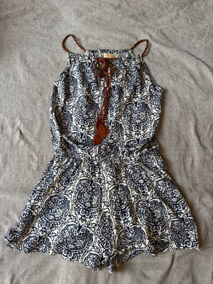 Playsuit printed short romper like new, blue white with leather straps