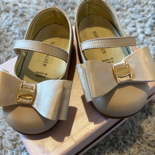 Babywalker nude color with bow, like new, size 20