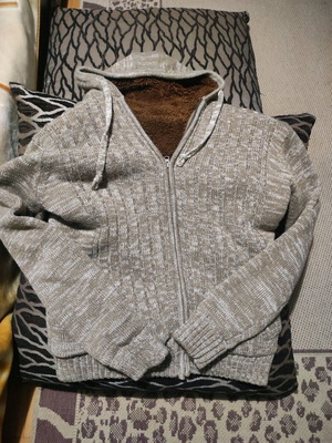 Knitted wool jacket-sweater new, size L, beige