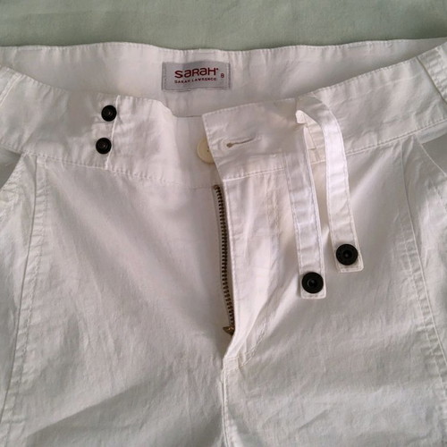 Sarah women's capri pants used, size 8 (S-M), white