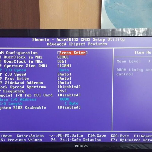 Soltek SL-K8AN2-GR motherboard with AMD Sempron 64 2800+ CPU, fan, and RAM like new