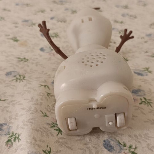 Olaf snowman figure 15 cm used, sound and motion not working