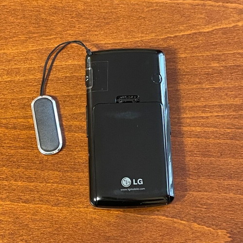 LG KG800 phone used, touch buttons, missing battery clip