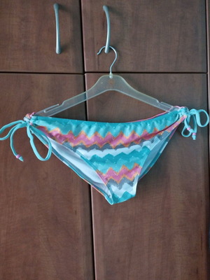 Women's bikini bottom like new, multicolored, size XL