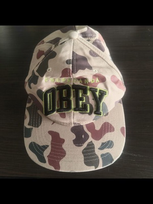 Obey Hat Snapback like new, multicolor
