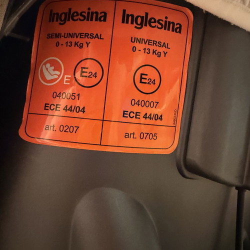 Inglesina Baby Car Seat like new with Dooky cover, beige