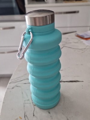 Silicone water bottle 500ml like new, BPA free, collapsible