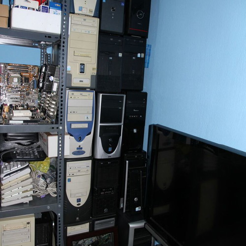Retro PC used with peripherals and components
