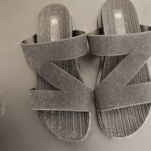 Black glitter sandals size 39 like new, rubber flexible