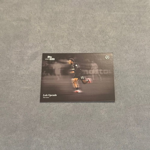 Topps 2025-26 Simplicidad Lois Openda sticker