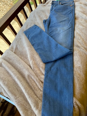 Benetton women's jeans like new, size Small, blue