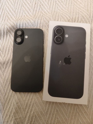 iPhone 17 256GB like new, white, with charger and case