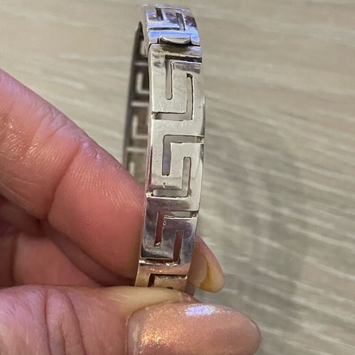Silver 925 bracelet used with meander design