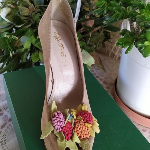 Efetti pumps size 39 used, beige velvet