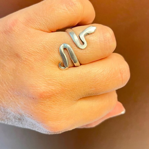 Gianniotiko silver handmade snake ring like new