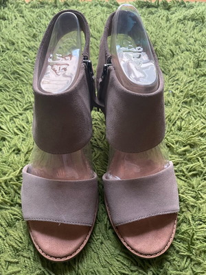 Toms Majorca Cutout sandals like new, gray beige, size 39