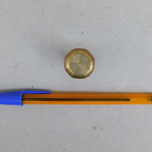Brass knob diameter 2.5 cm