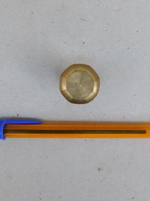 Brass knob diameter 2.5 cm