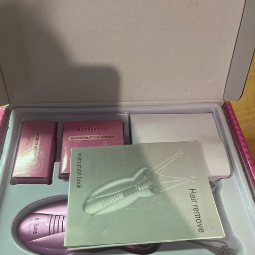 Hair removal device like new for eyebrows and face
