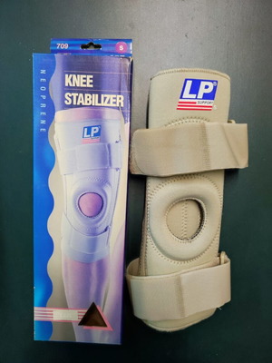 Knee brace with velcro and stays size XL new