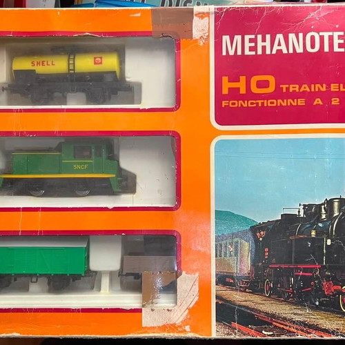 Vintage model trains used, pack of two