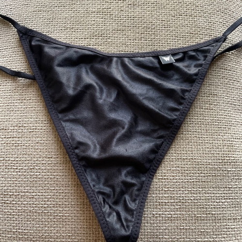 Wonderbra thong new, unworn with back detail