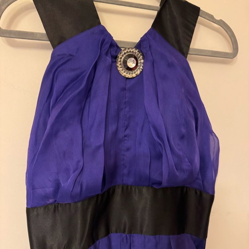 Smaili’s official dress like new, long blue with black details