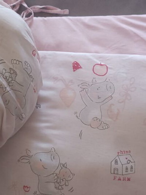 Crib bumpers for girl, set of 2, Nima home kids, like new