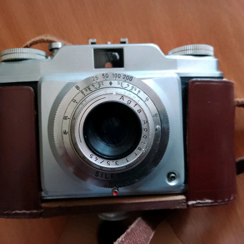Agfa Silette Pronto used with leather case and strap