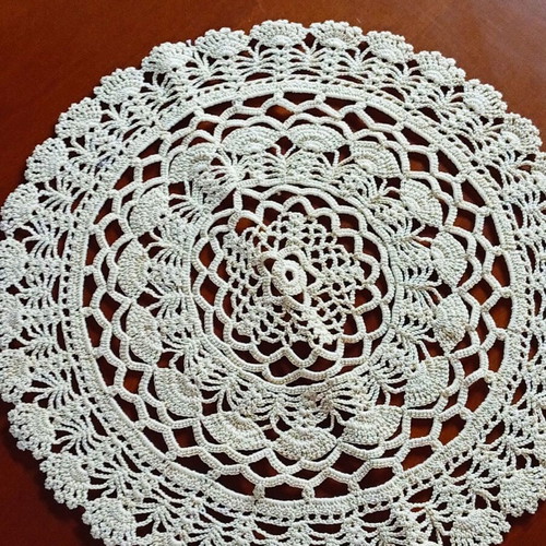 Crochet round handmade set of 3 beige pieces