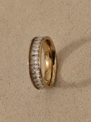 Ring gold color with crystals made of stainless steel new