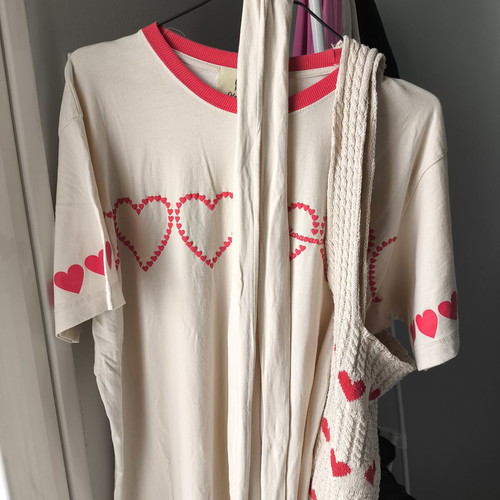 Karavan dress with belt and heart-patterned bag like new