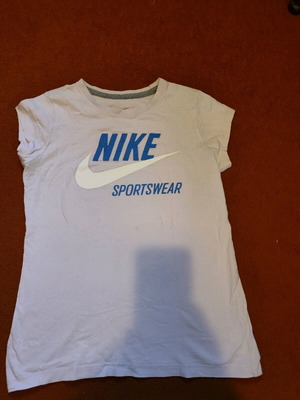 Nike t-shirt παιδικό σχεδόν αμάνικο 12-13 ετών, 152 cm μεταχειρισμένο ροζ