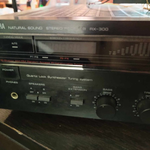 Yamaha Natural Sound Stereo Receiver RX-300 used radio amplifier with voltage selector