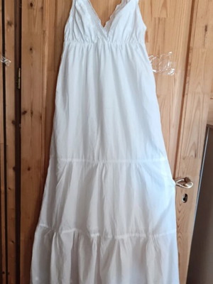 White dress new, sizes S and M
