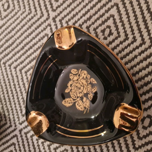 Vase and two ashtrays used, black porcelain with real gold, handmade