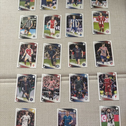 Topps Flagship Edition 2025-26 Base Card lot, like new, 19 cards