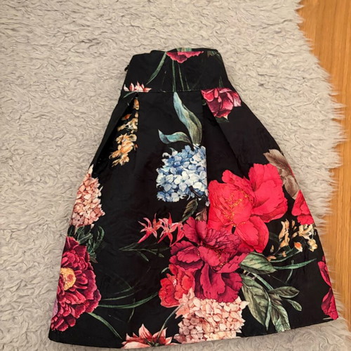 Floral A-line skirt used, black and pink, size small